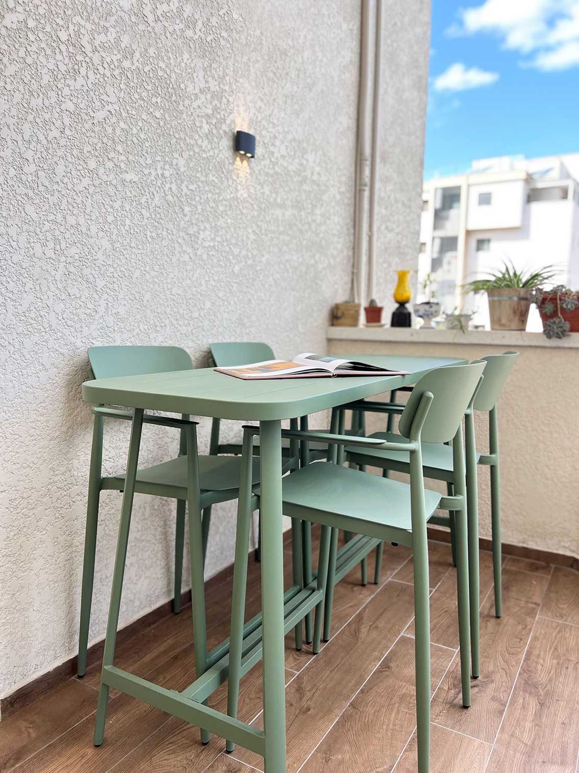 מרפסת מעוצבת ברחובות